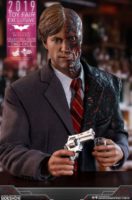 Hot Toys The Dark Knight Two Face Toy Fair Excl 1/6 Scale Figure
