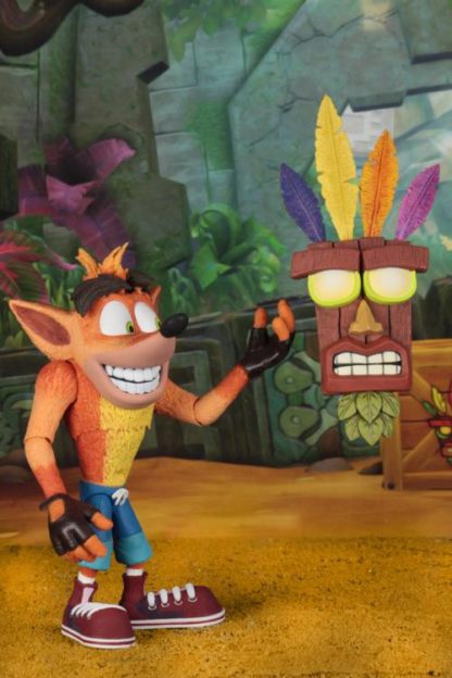 Crash Bandicoot Ultra Deluxe Figure & Aku Aku Mask -0