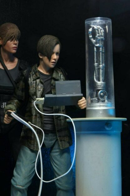 NECA Terminator 2 Sarah Connor and John Connor Action Figure 2 Pack
