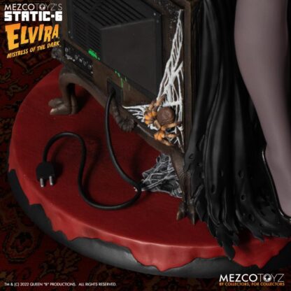 Elvira: Mistress of the Dark Static-6 Elvira 1/6 Scale Statue - Mezco Static 6