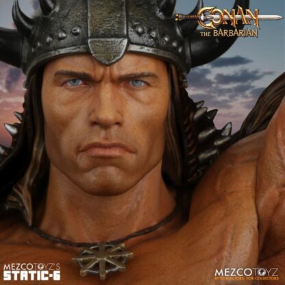 Mezco Static 6 Conan The Barbarian and Valeria Statue