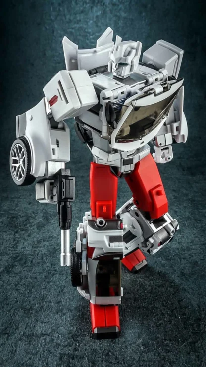 Generation toy GT-08A Guardian Sarge